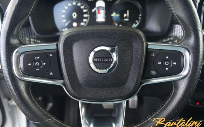 Volvo XC 40 cena 135900 przebieg: 60137, rok produkcji 2021 z Nowy Targ małe 232